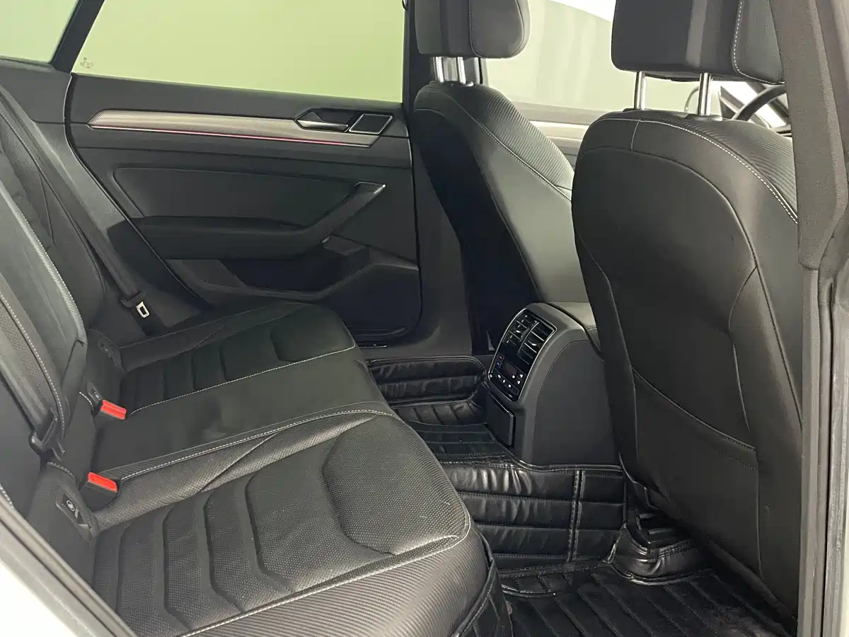 Volkswagen FAW-Volkswagen CC 2019 330TSI Charming Appearance (China V) фото 25
