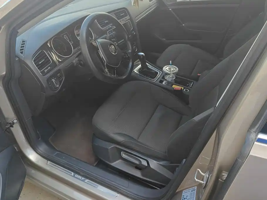 Фото 9 - Volkswagen Golf