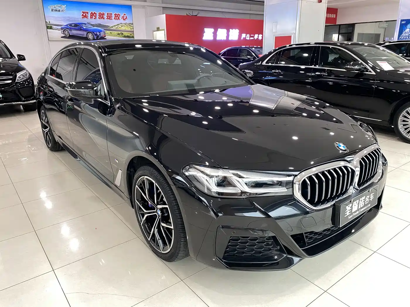 BMW 5 Series 2023 530Li Premium M Sport Package фото 3