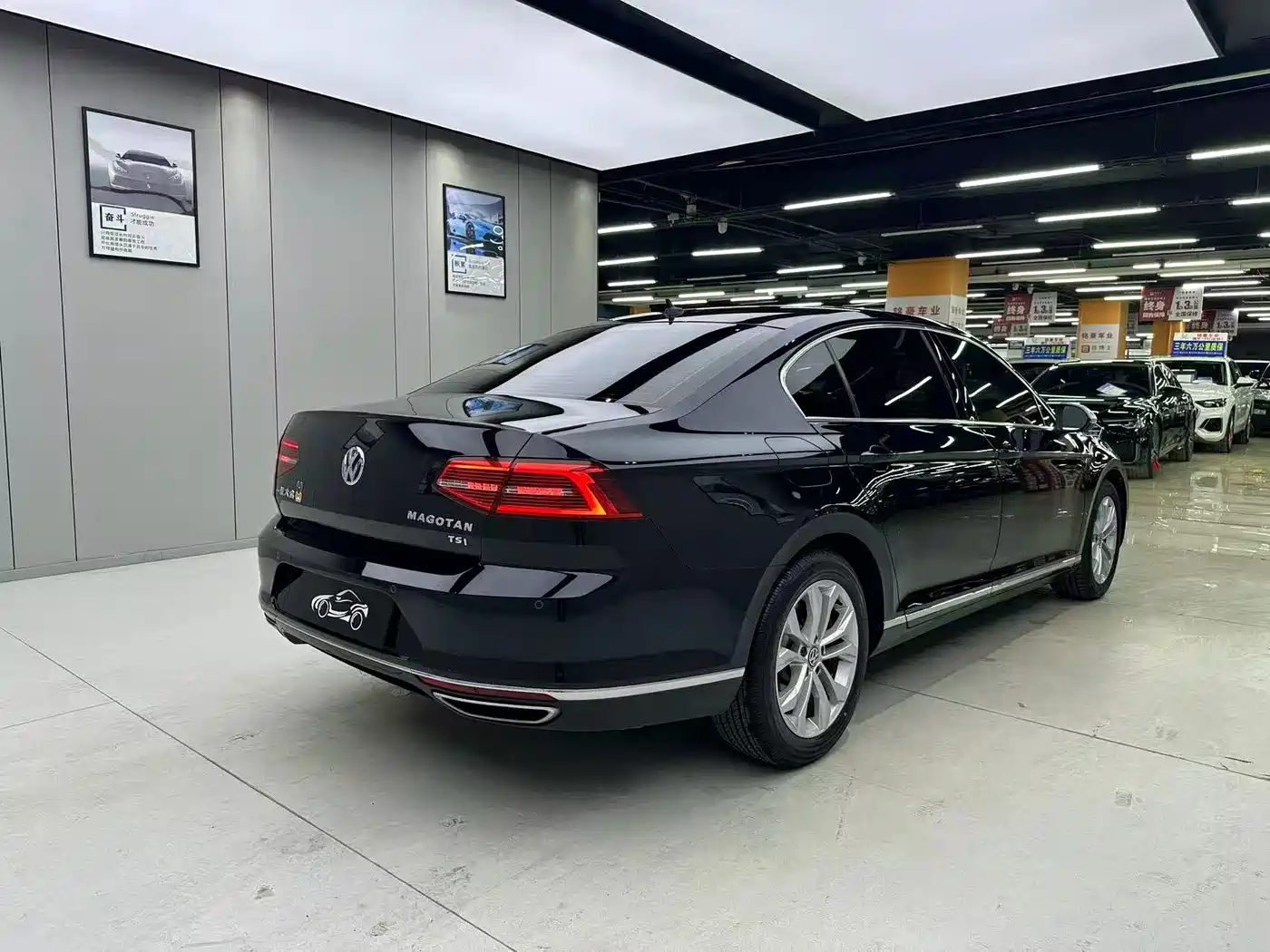 Volkswagen Magotan 2019 330TSI DSG Luxury Class China VI фото 7
