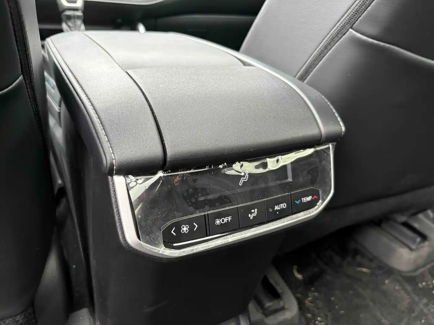 Фото 16 - Toyota Crown Kluger