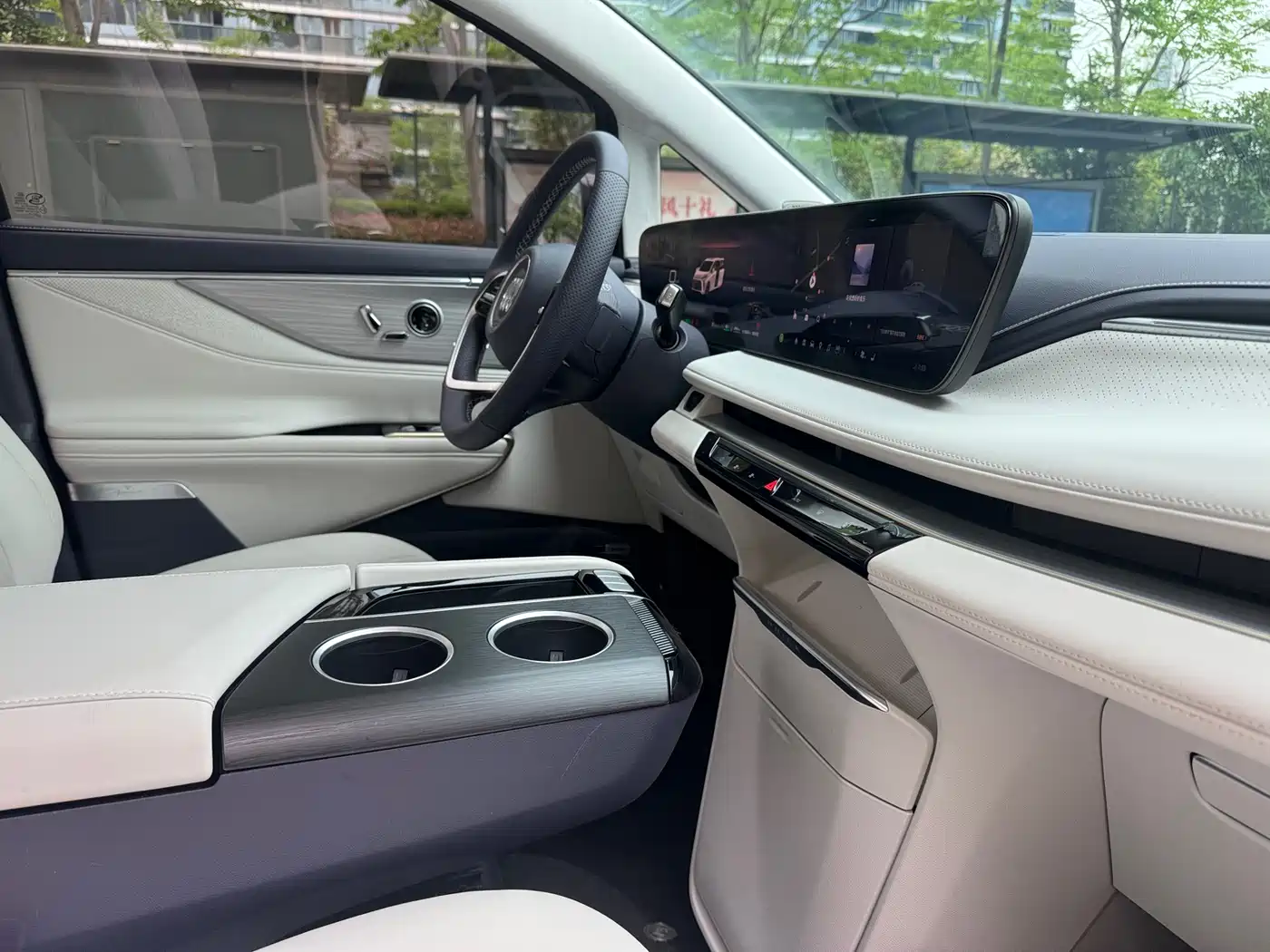 Buick GL8 New Energy 2026 Luzun Premium Luxury Avenir Edition фото 13