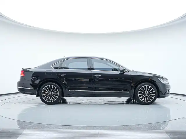 Volkswagen Passat 2016 330TSI DSG Executive Edition — фото 4