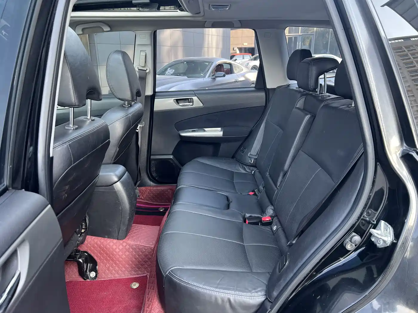 Subaru Forester 2010 2.5XT Luxury Navigation Edition фото 11