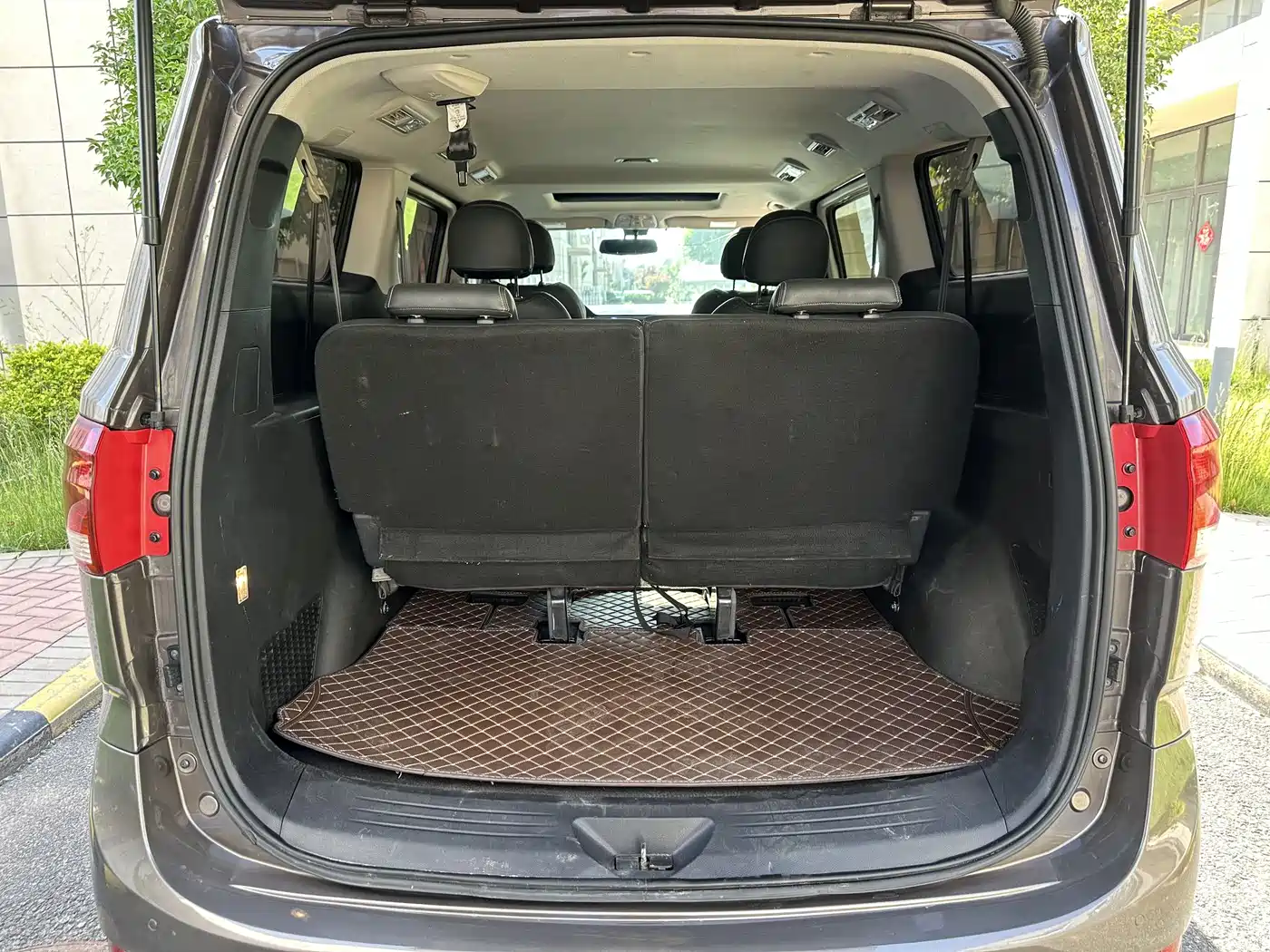 SAIC Maxus Maxus G10 2018 PLUS 2.0T Automatic Luxury Edition фото 18