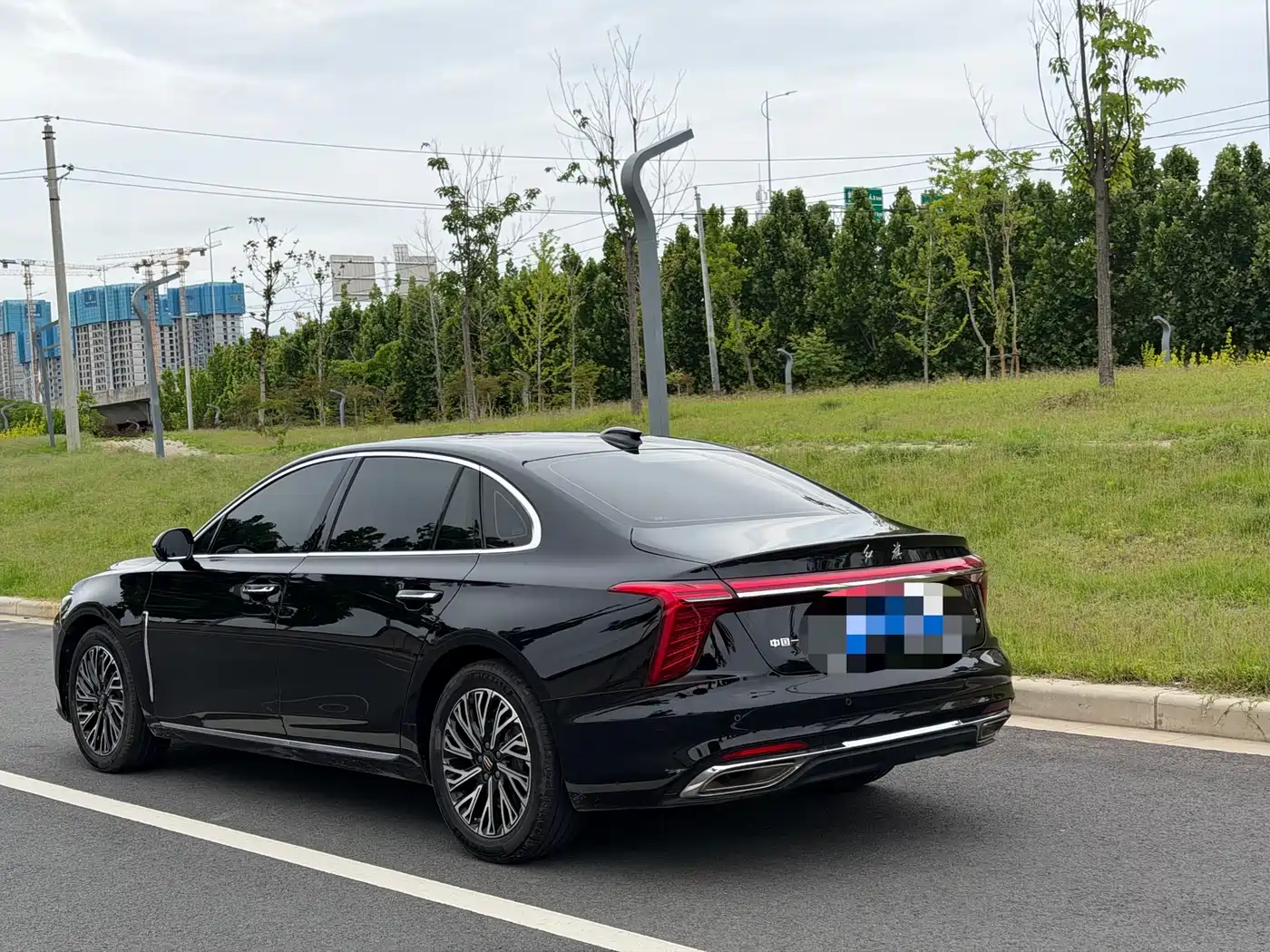 Hongqi H5 2024 2.0T Automatic Smart Connect Flag Smooth Edition фото 6