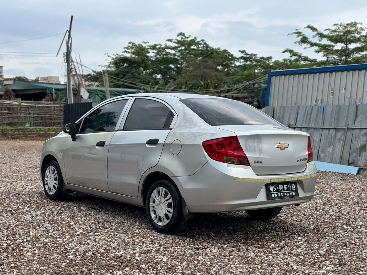 Chevrolet Sail 2013 Sedan 1.2L AMT Ideal Edition фото 12