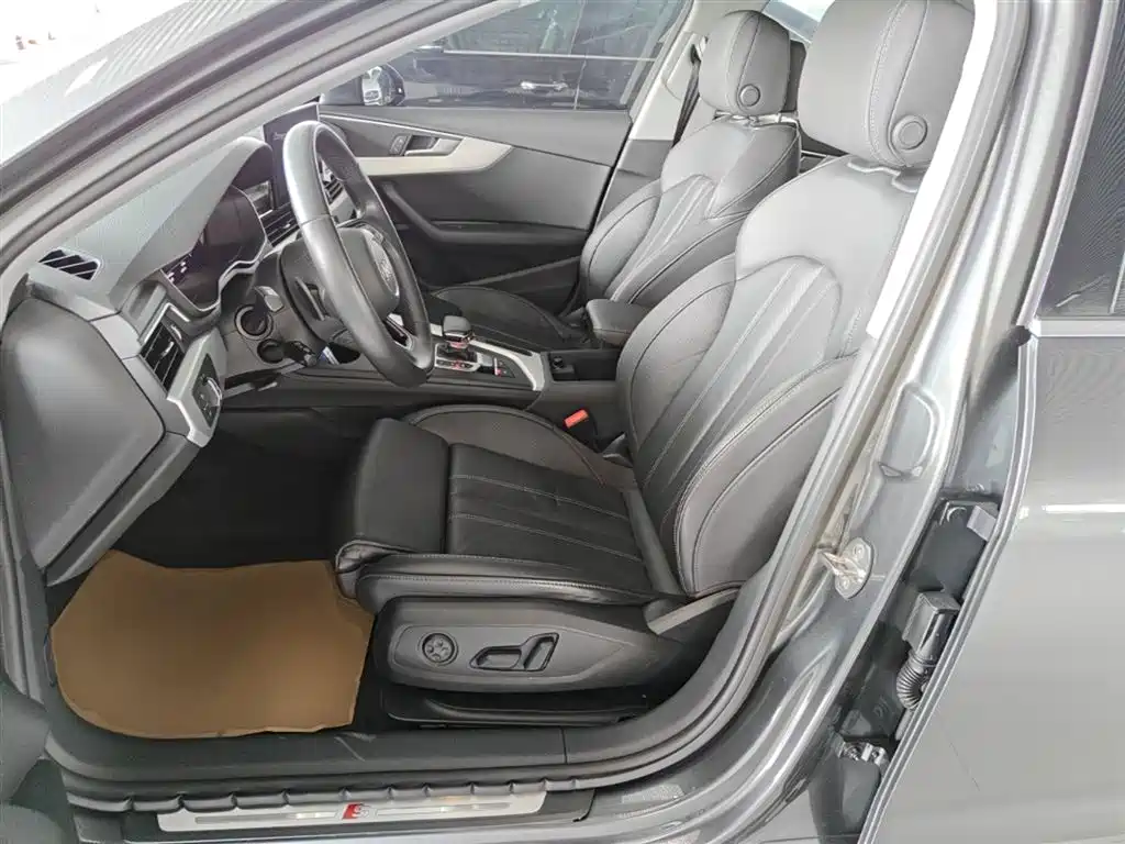 Audi A4L 2022 40 TFSI Fashion Dynamic фото 15