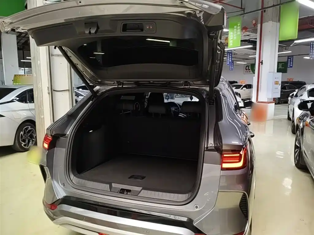 BYD Song PLUS PHEV 2023 Champion Edition DM-i 110KM Flagship фото 19