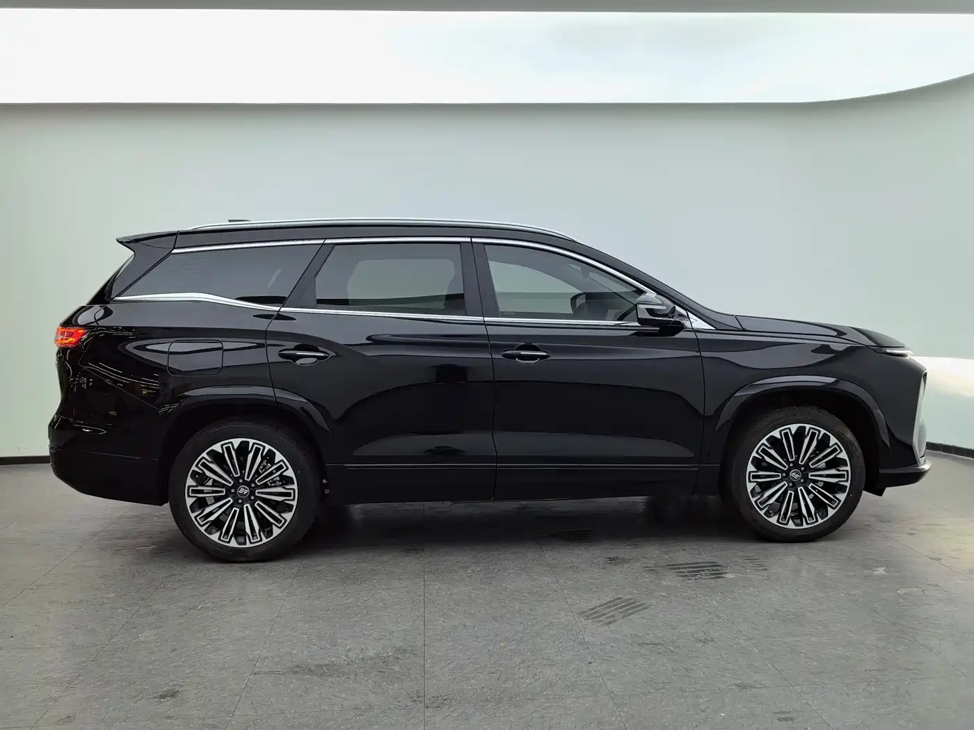 Jetour Shanhai L9 2025 2025 Model 1.5TD 2DHT Flagship 6-Seater
