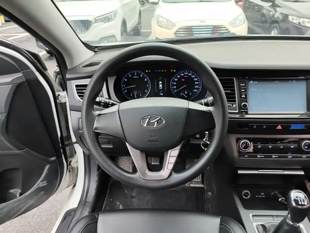 Фото 11 - Hyundai Mistra