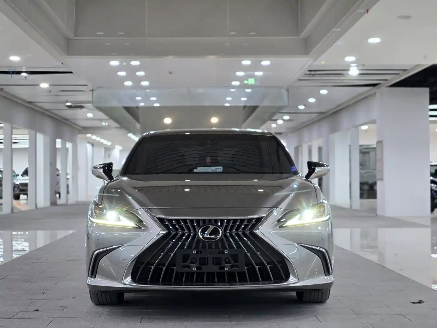 Lexus ES 2024 200 Premium Edition фото 2