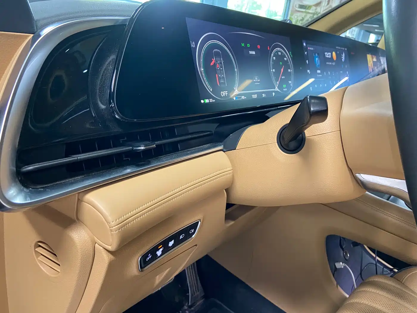 Voyah Auto Voyah Dreamer 2022 Low-carbon Dream+Smart Package фото 15