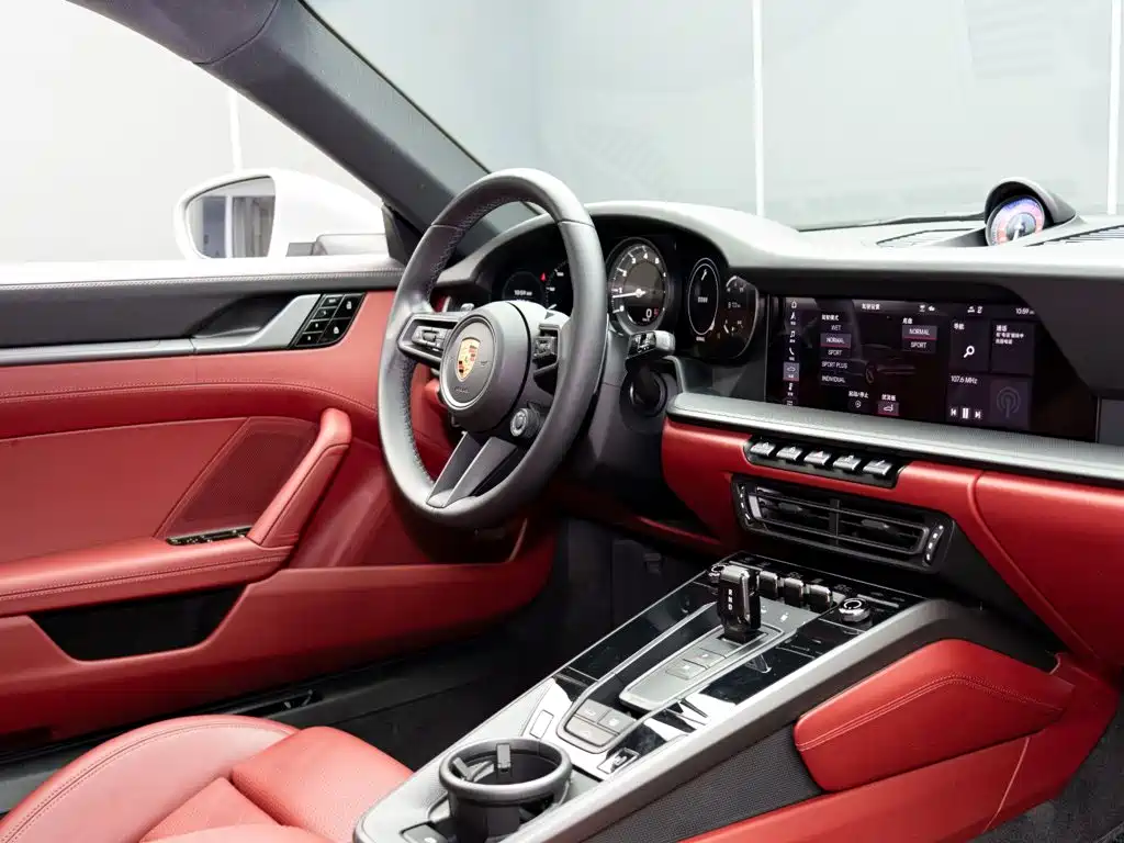 Photo 16 - Porsche 911