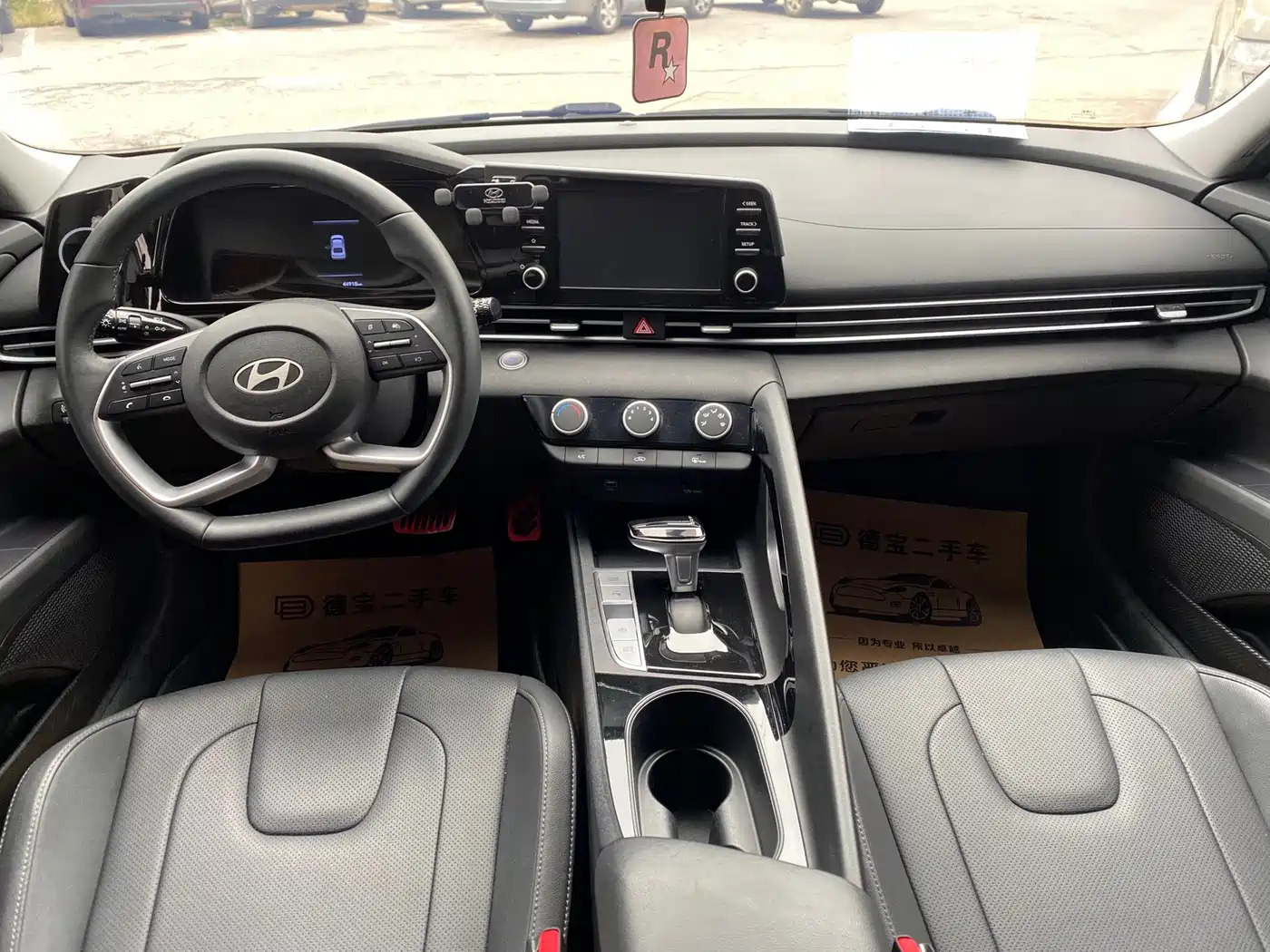 Hyundai Elantra 2023 1.5L CVT GLX Elite Edition фото 8