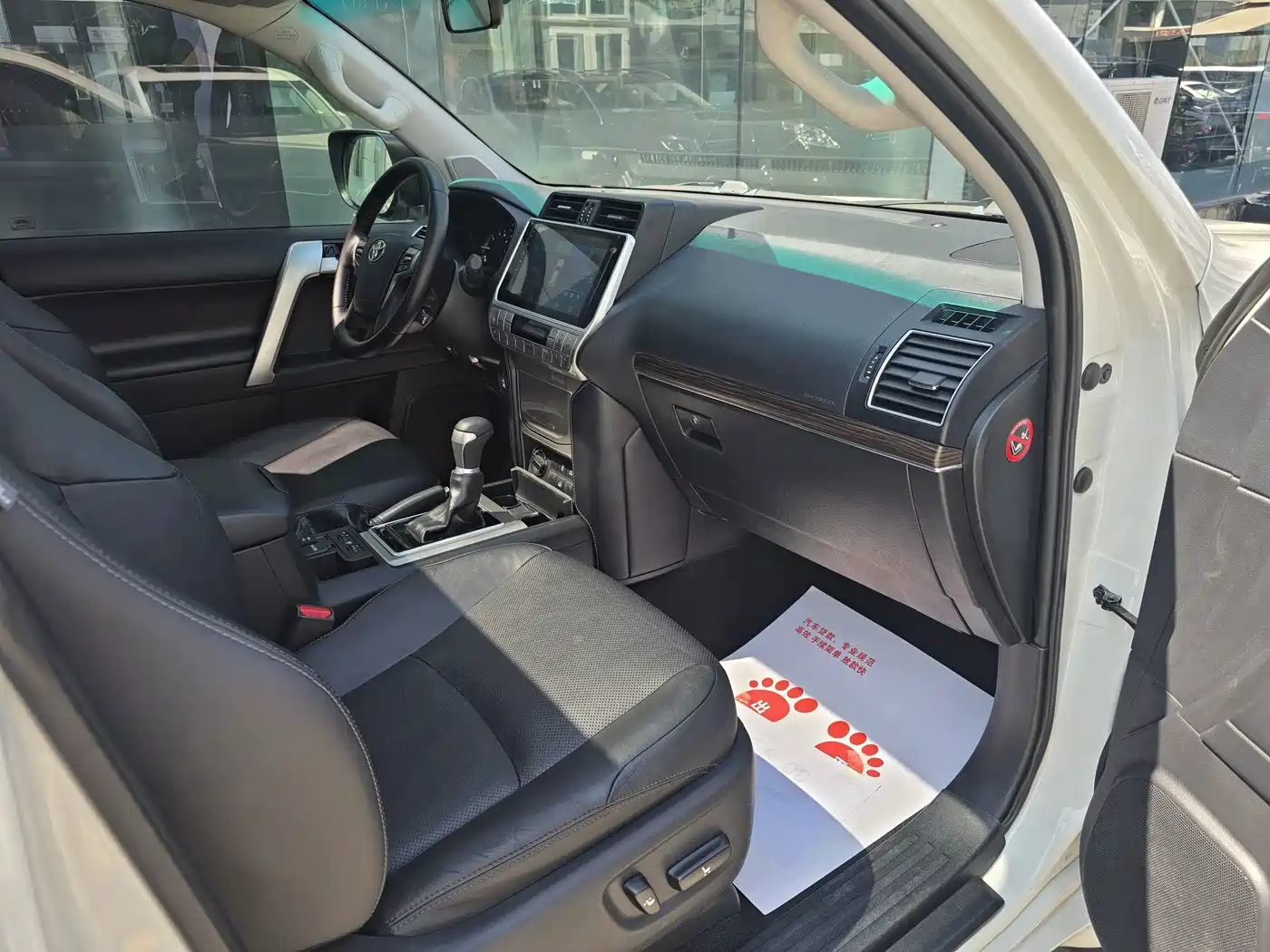 Toyota Prado 2019 2019 3.5L Automatic TX-L Zunxiang Edition with Rear-mounted Spare Tire