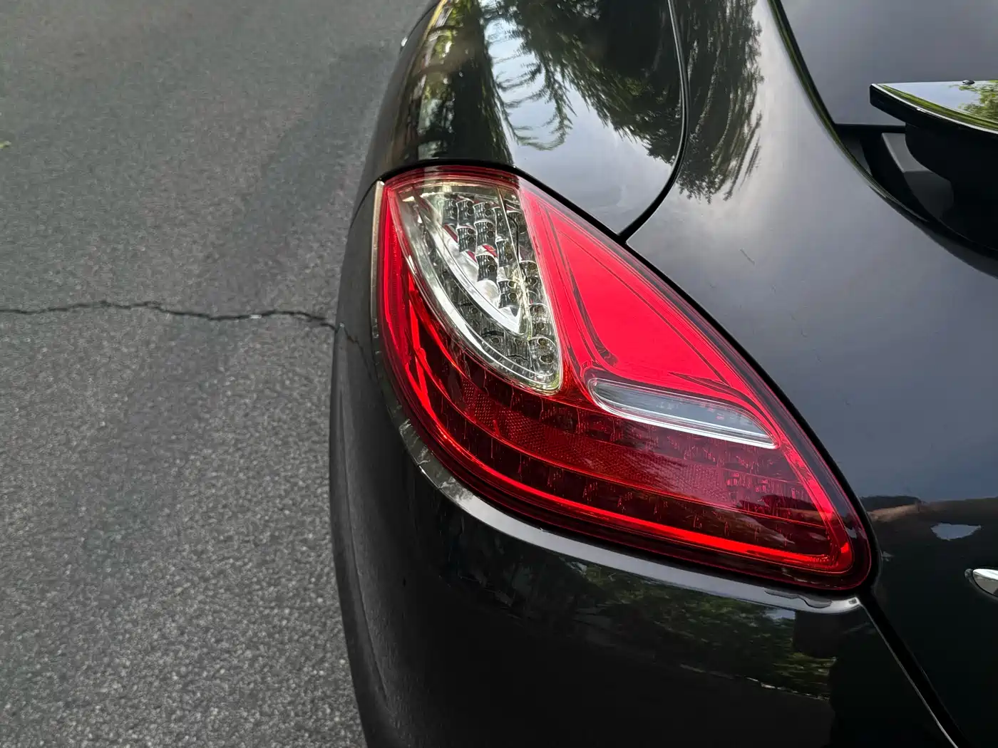 Porsche Panamera 2010 Model Panamera S 4.8L фото 8