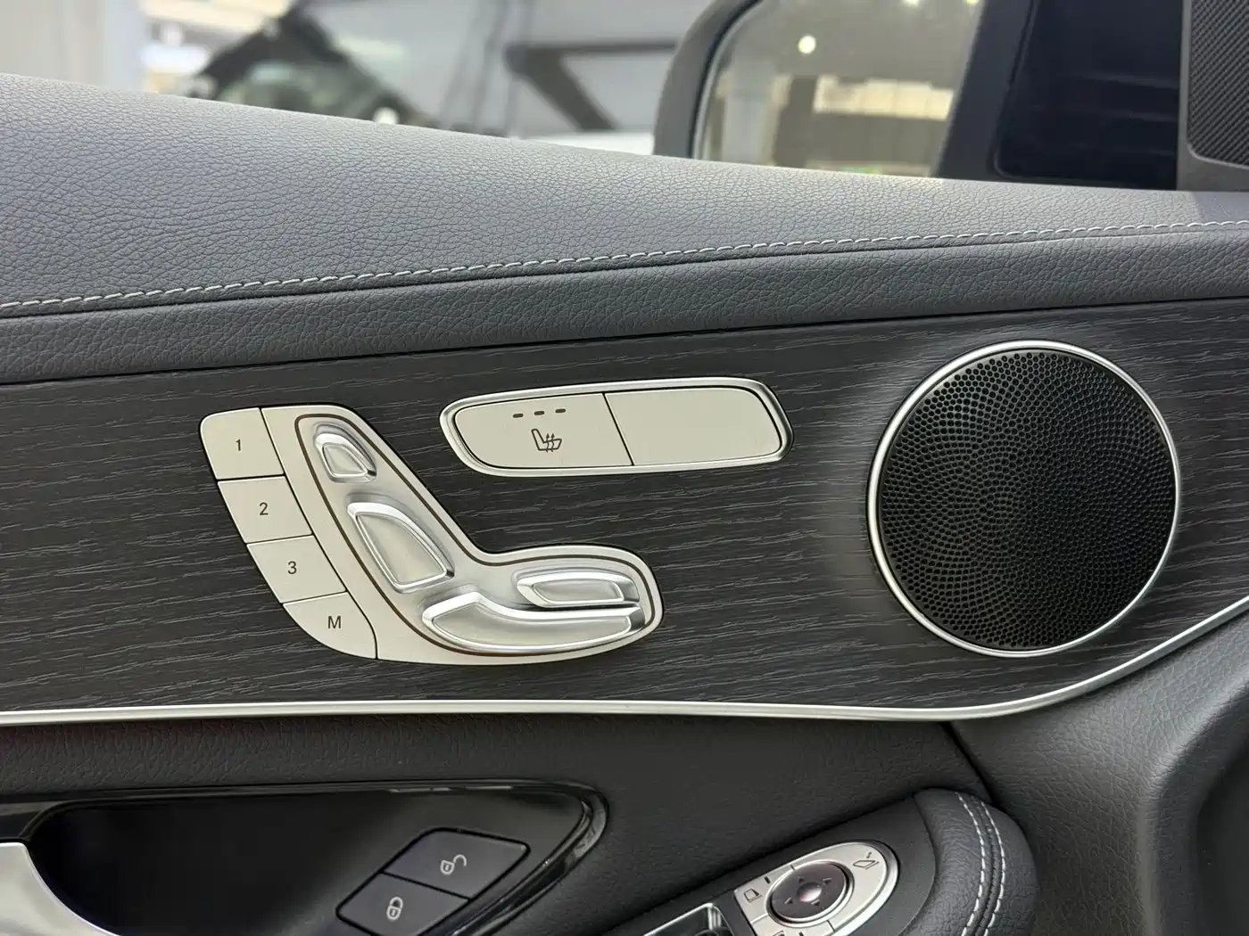 Mercedes-Benz GLC Coupe 2021 GLC 300 4MATIC Coupe SUV фото 11