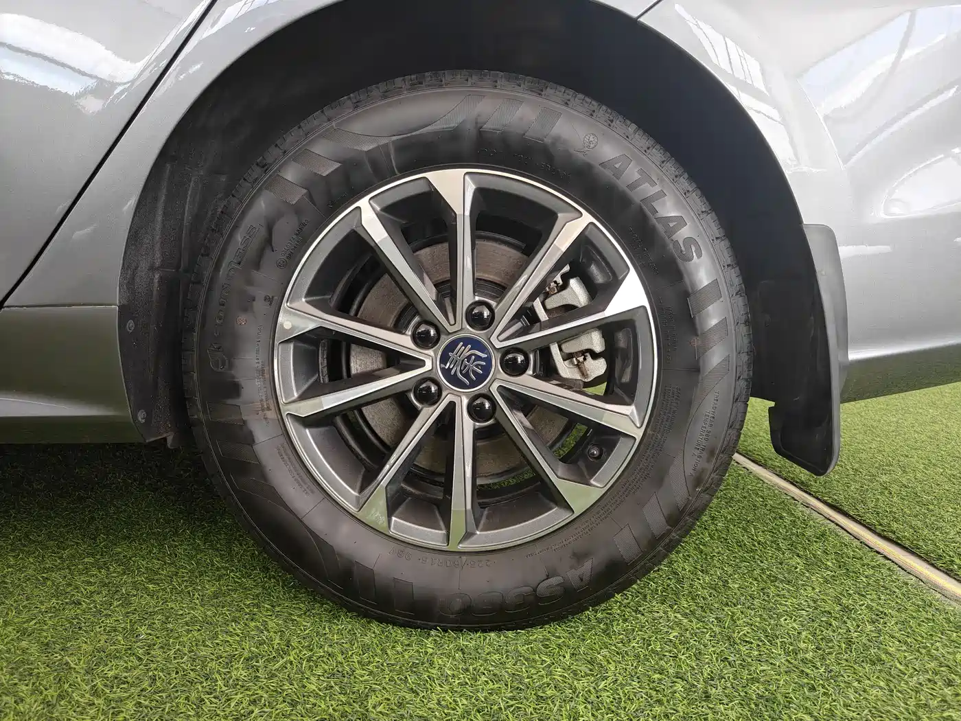 BYD Qin PLUS 2023 Champion Edition DM-i 55KM Leading фото 19