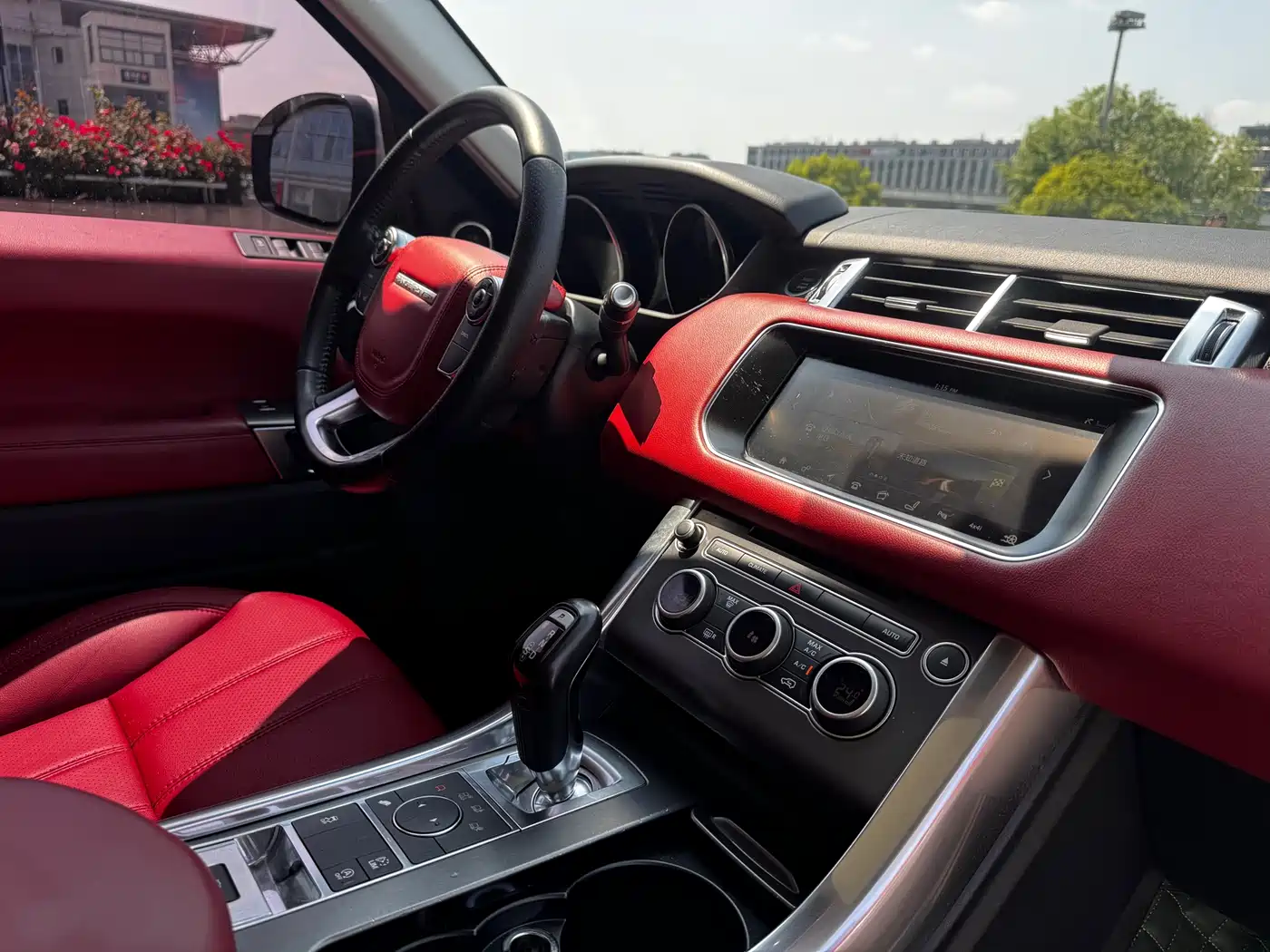 Land Rover Range Rover Sport 2016 Model 2.0 GTDi HSE фото 11
