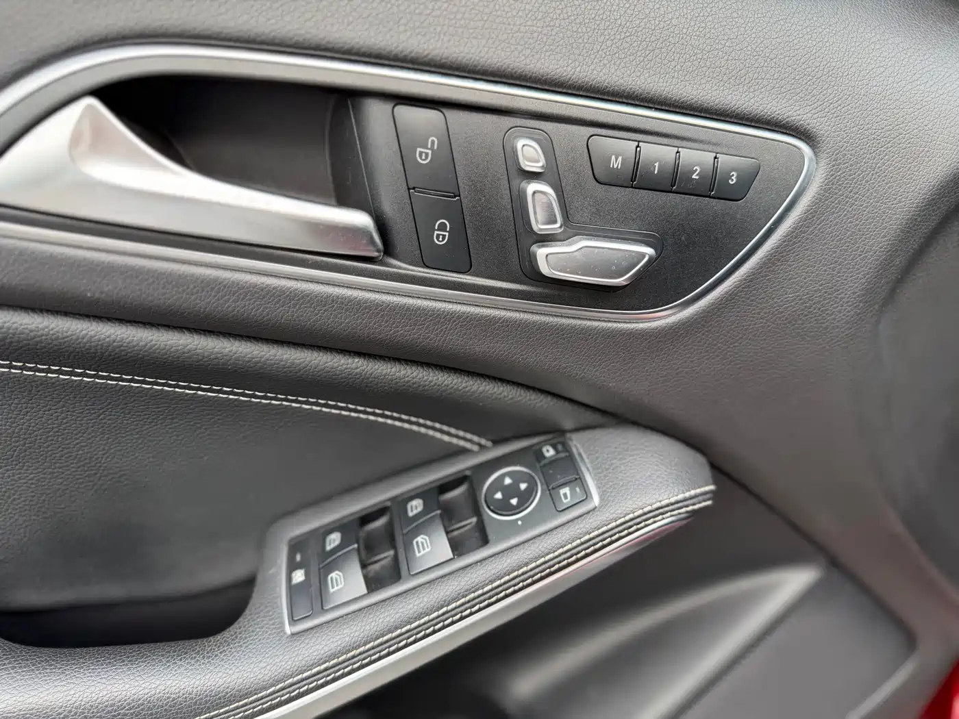 Mercedes-Benz GLA 2018 GLA 200 Dynamic фото 9
