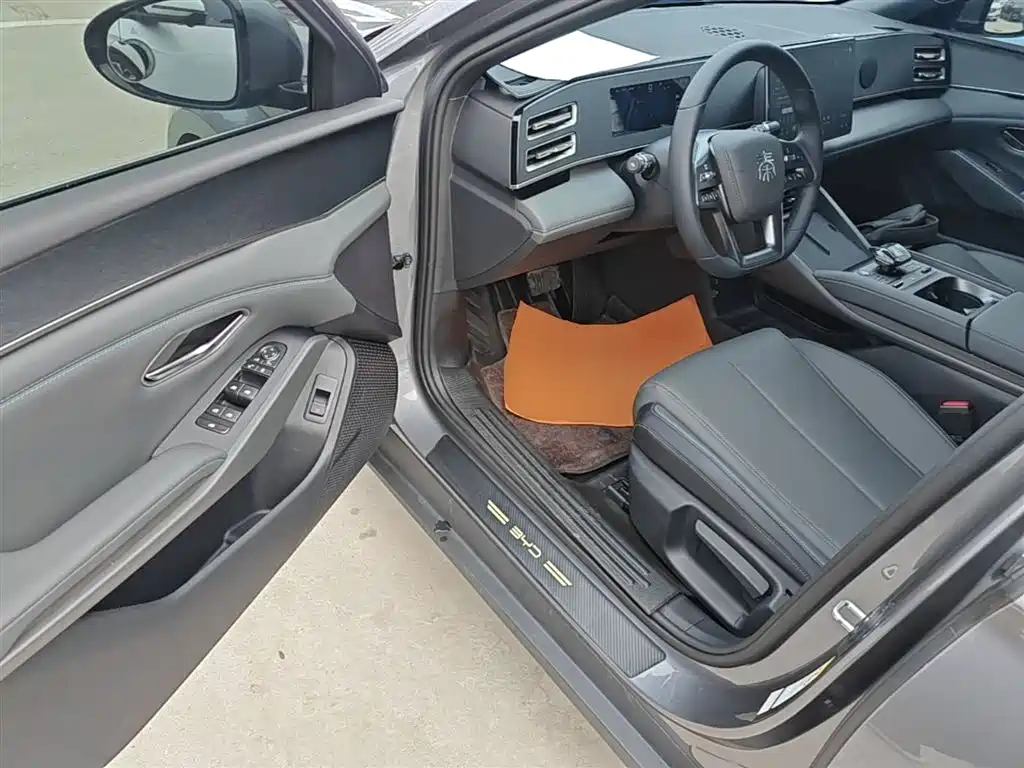 BYD Qin L 2025 DM-i Smart Drive Edition 80KM Leading фото 16