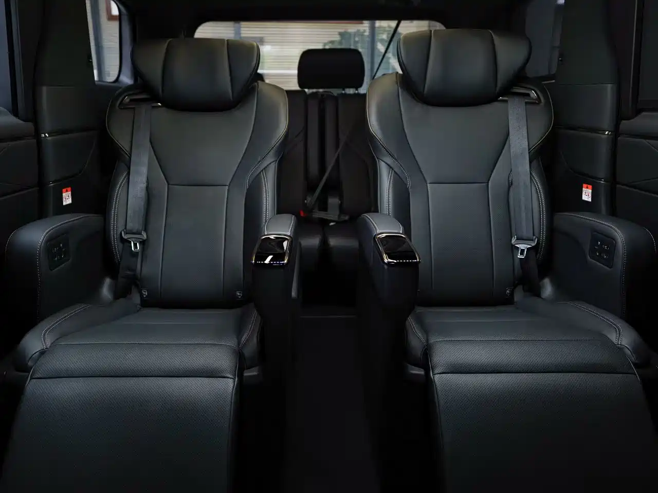 Toyota Alphard 2024 Hybrid 2.5L Prestige Edition фото 5