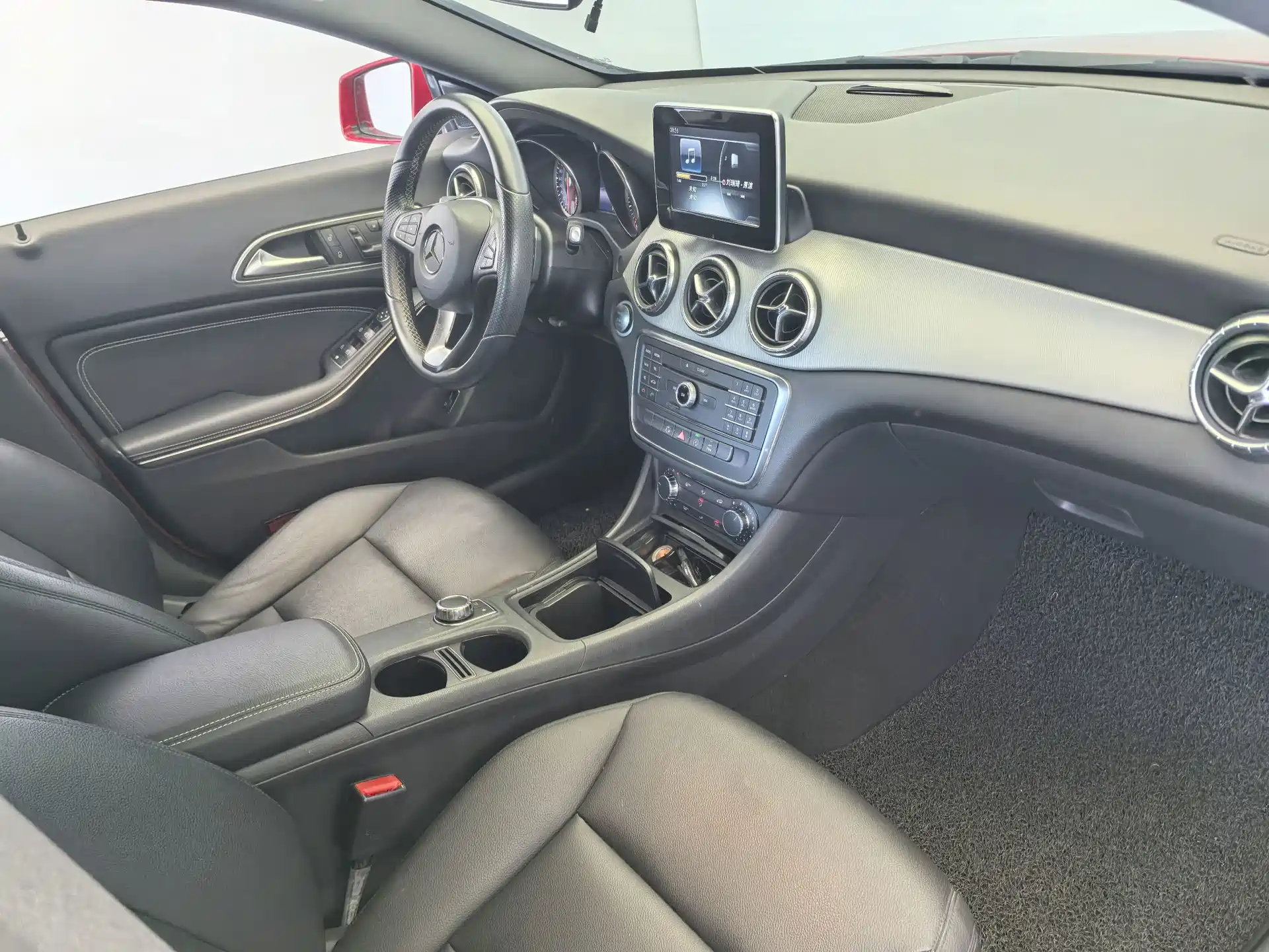 Фото 13 - Mercedes-Benz CLA (Import)