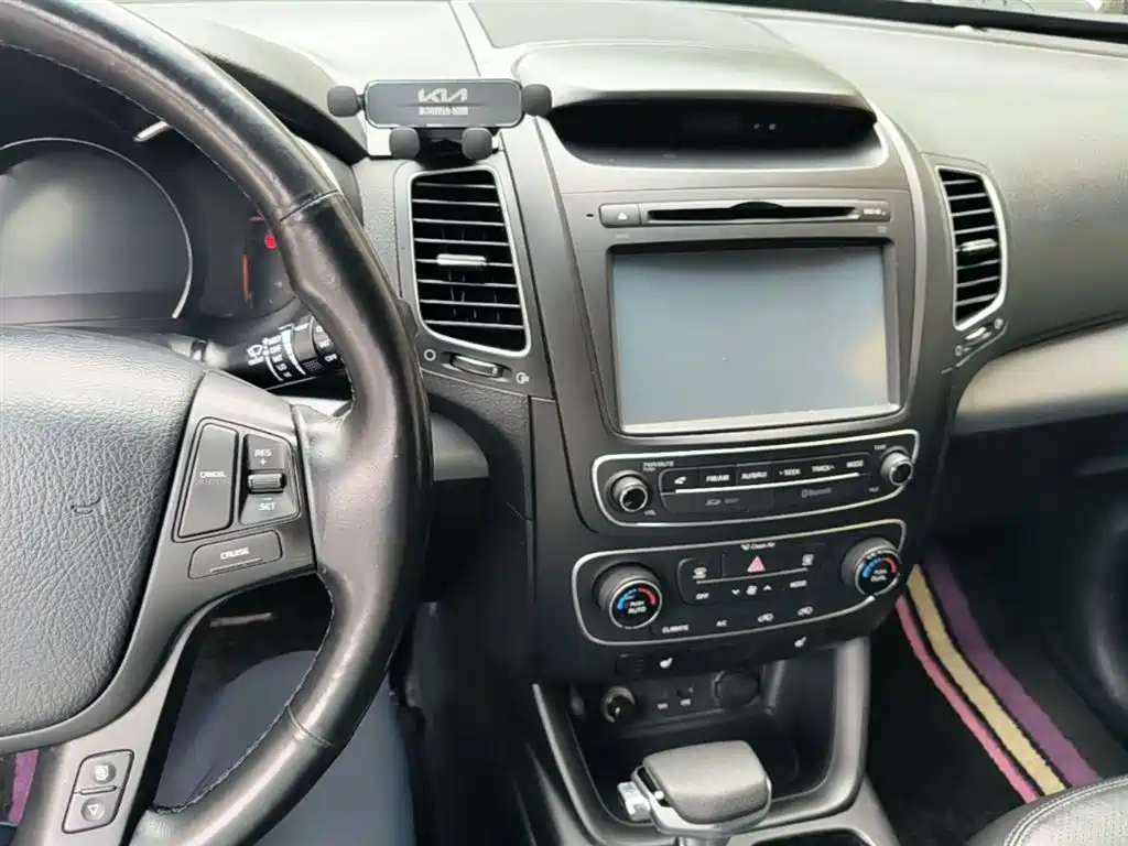 Kia Sorento 2013 2.4L 7-seat Gasoline Luxury Edition фото 13