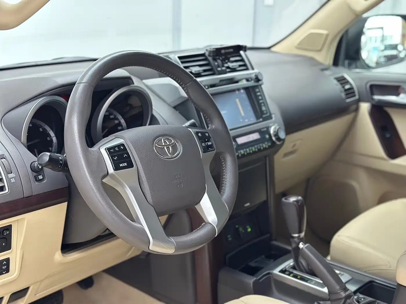 Toyota Prado 2016 3.5L Auto TX-L фото 16