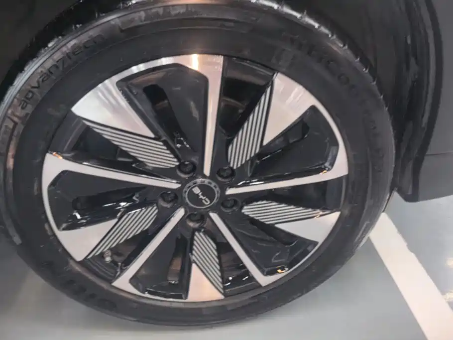 BYD Song PLUS PHEV 2025 2025 DM-i Smart Drive Edition 112KM Noble