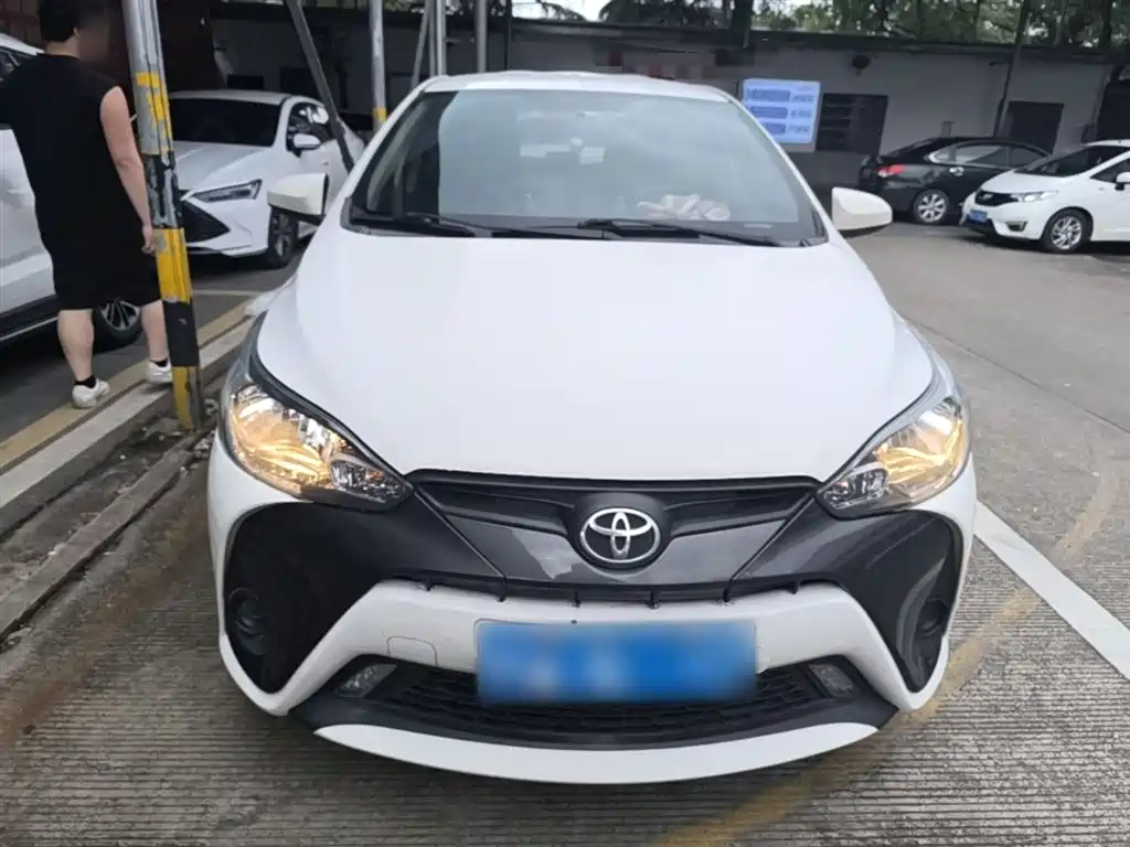 Toyota YARiS L Zhi Xuan 2016 Facelift 1.5E CVT Charming Edition фото 3