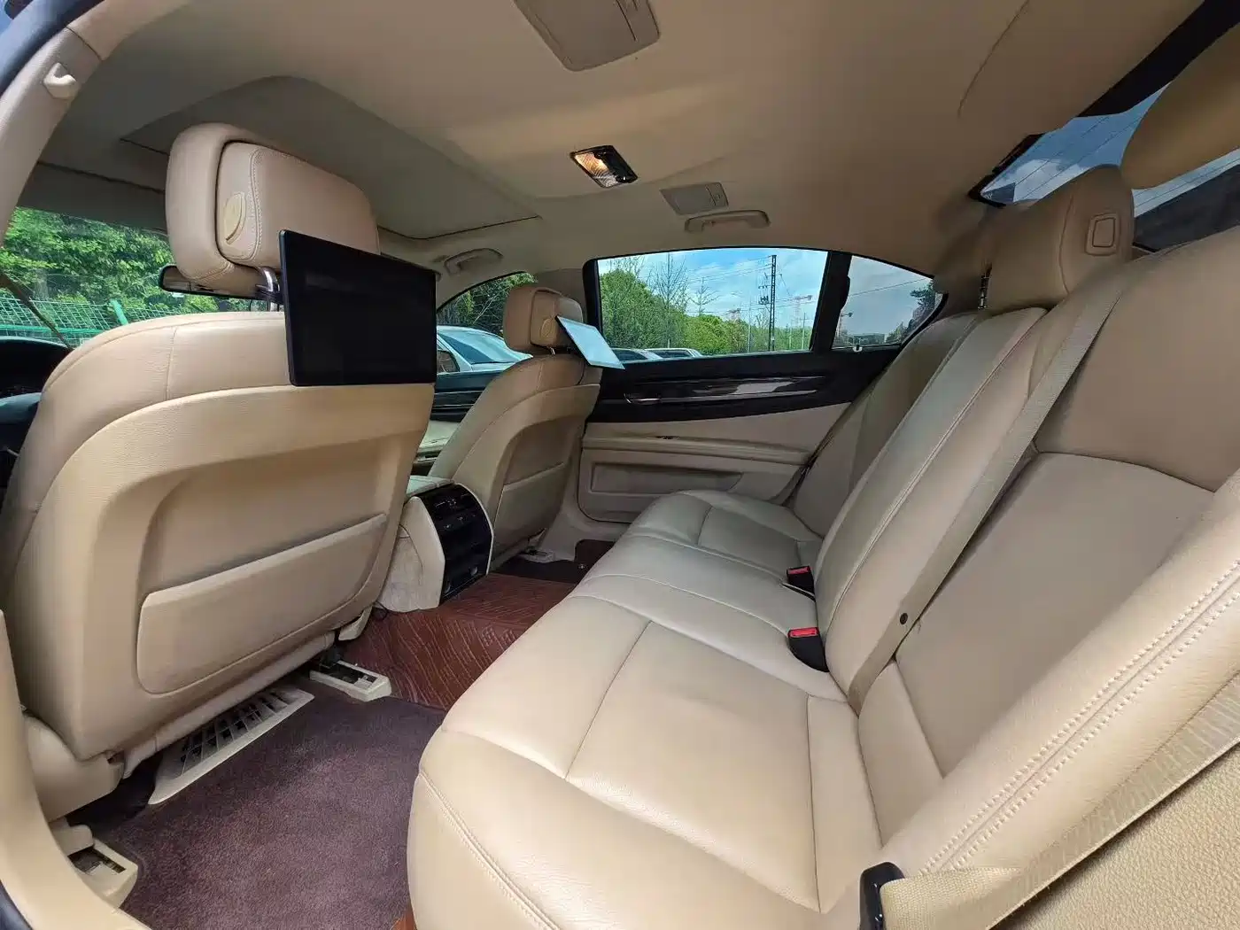 BMW 7 Series 2011 740Li Steinway Limited Edition фото 4