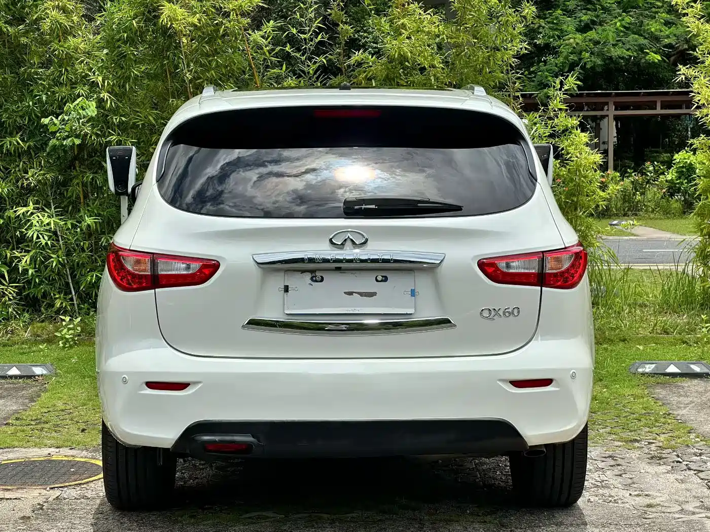 Infiniti QX60 (Import) 2016 2014 Model 2.5 S/C Hybrid 2WD Excellence Edition