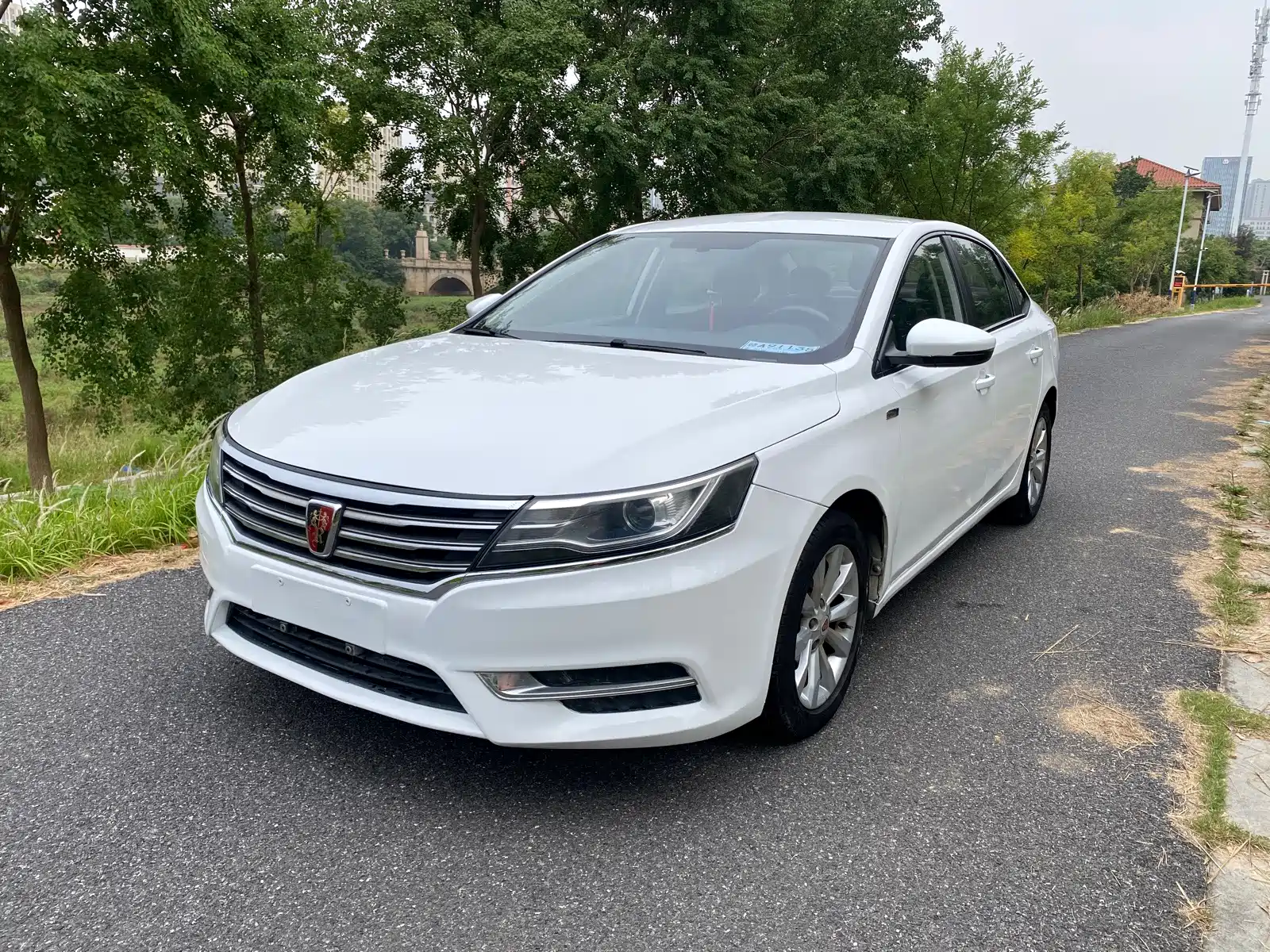 Фото 1 - Roewe i6