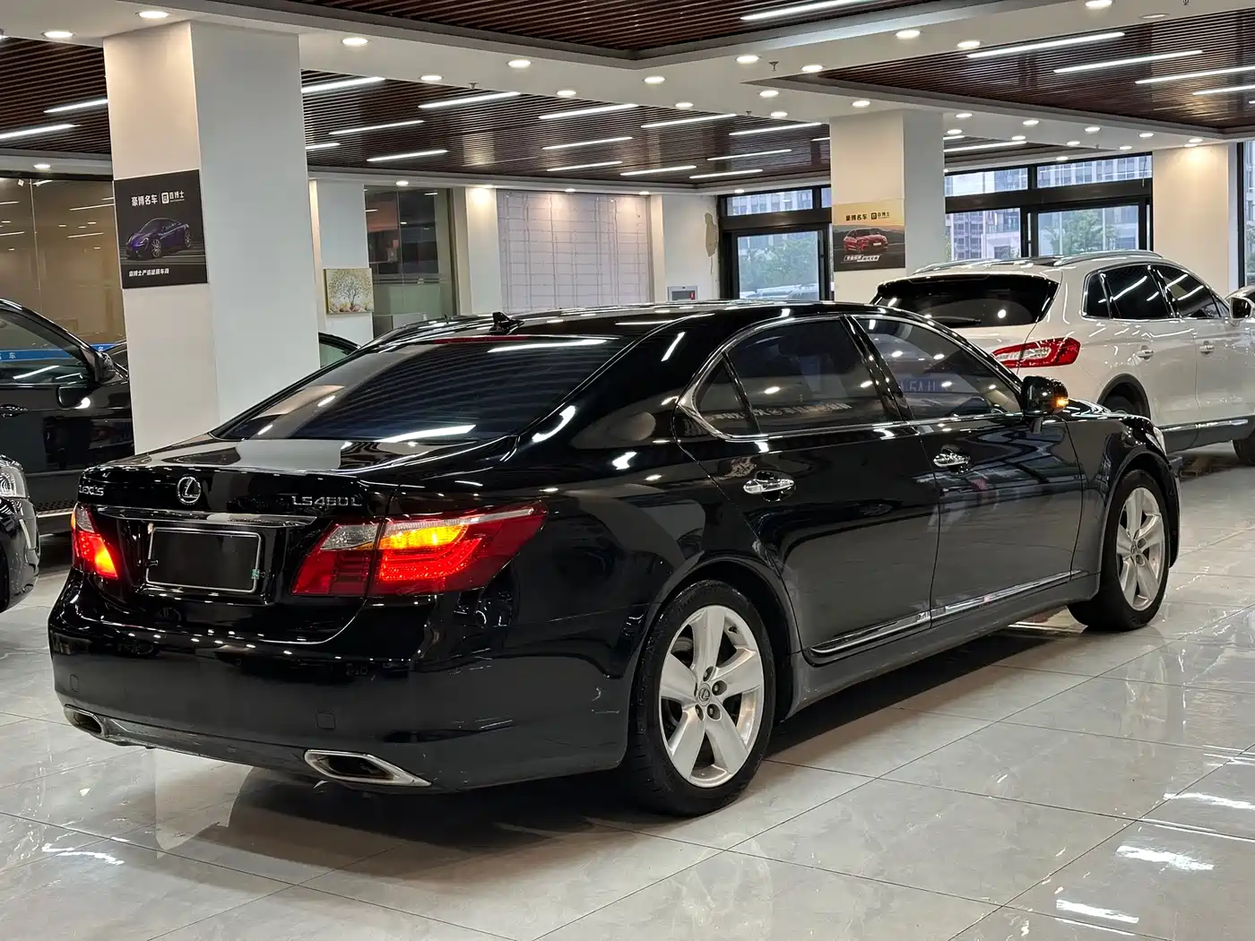 Lexus LS 2010 460L Premium Edition фото 6