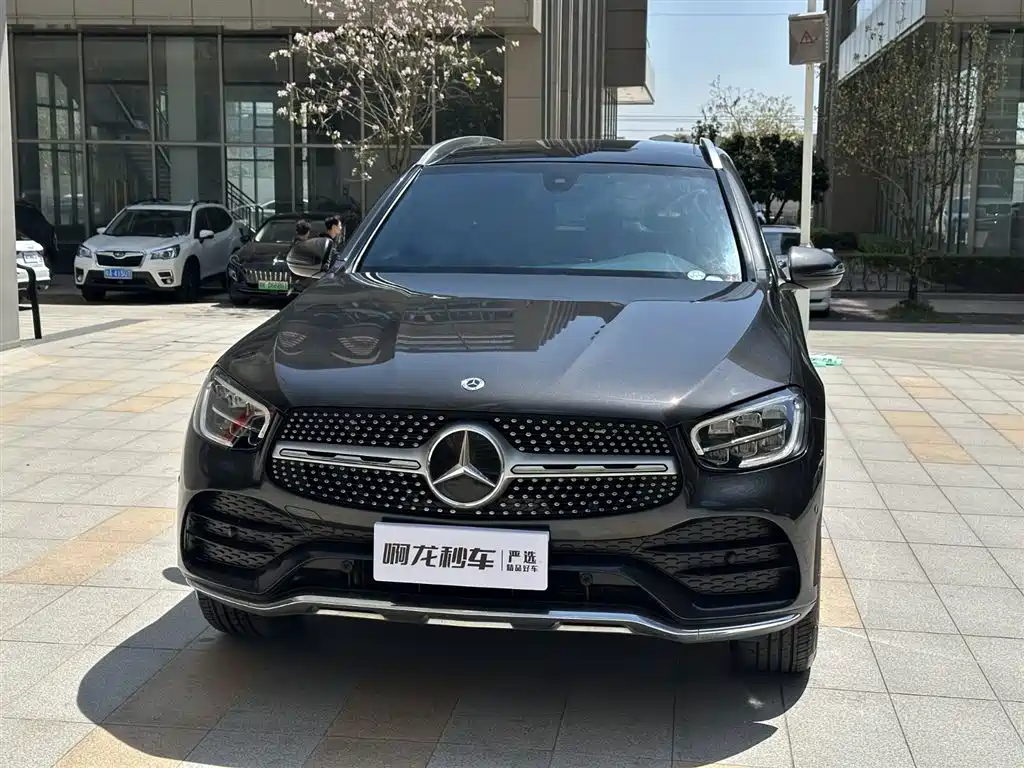 MERCEDES-BENZ GLC