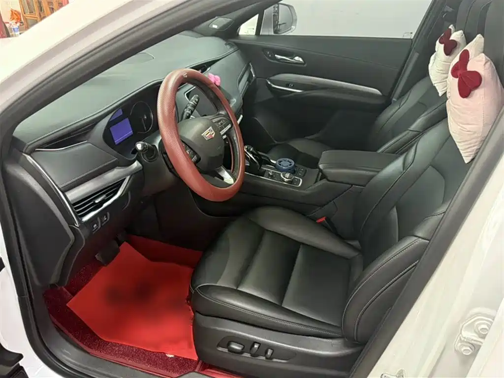 Cadillac XT4 2021 28T FWD Premium Edition фото 12