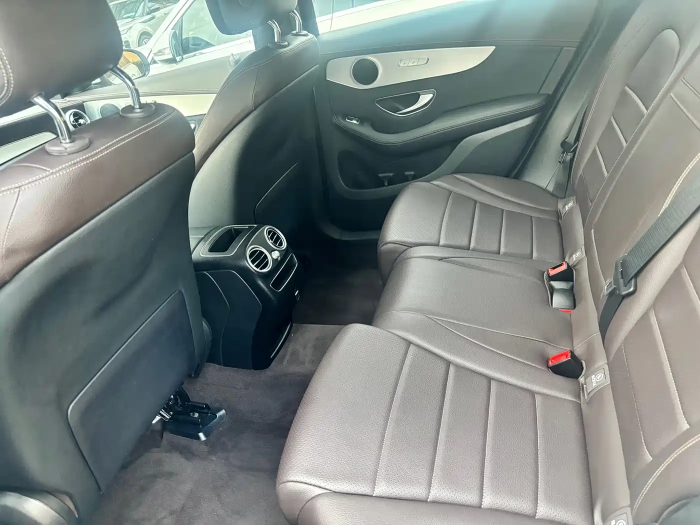 Фото 8 - Mercedes-Benz GLC