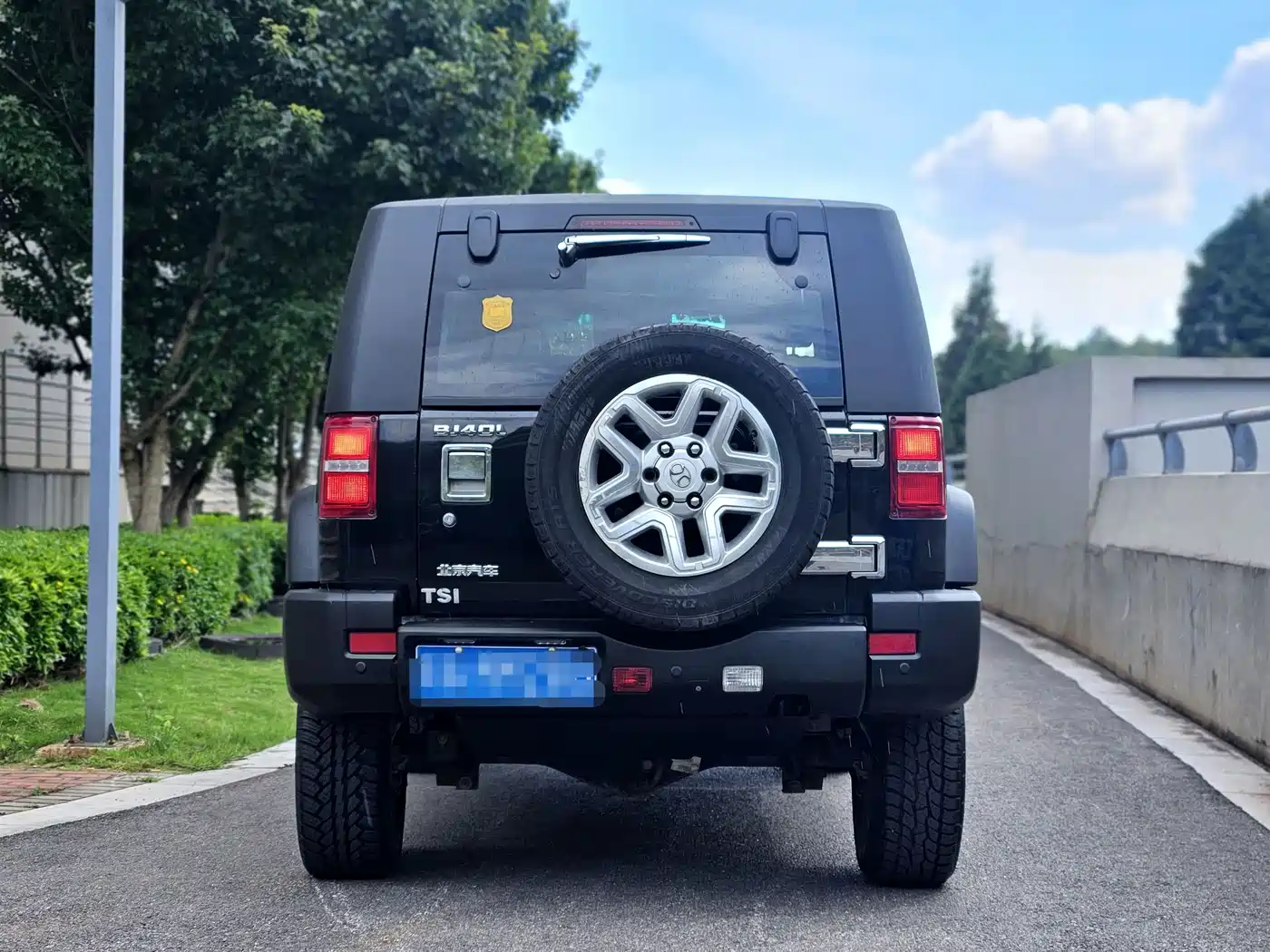 BAIC ORV Beijing Offroad BJ40 2016 2016 Model 40L 2.0T Manual 4WD Premium