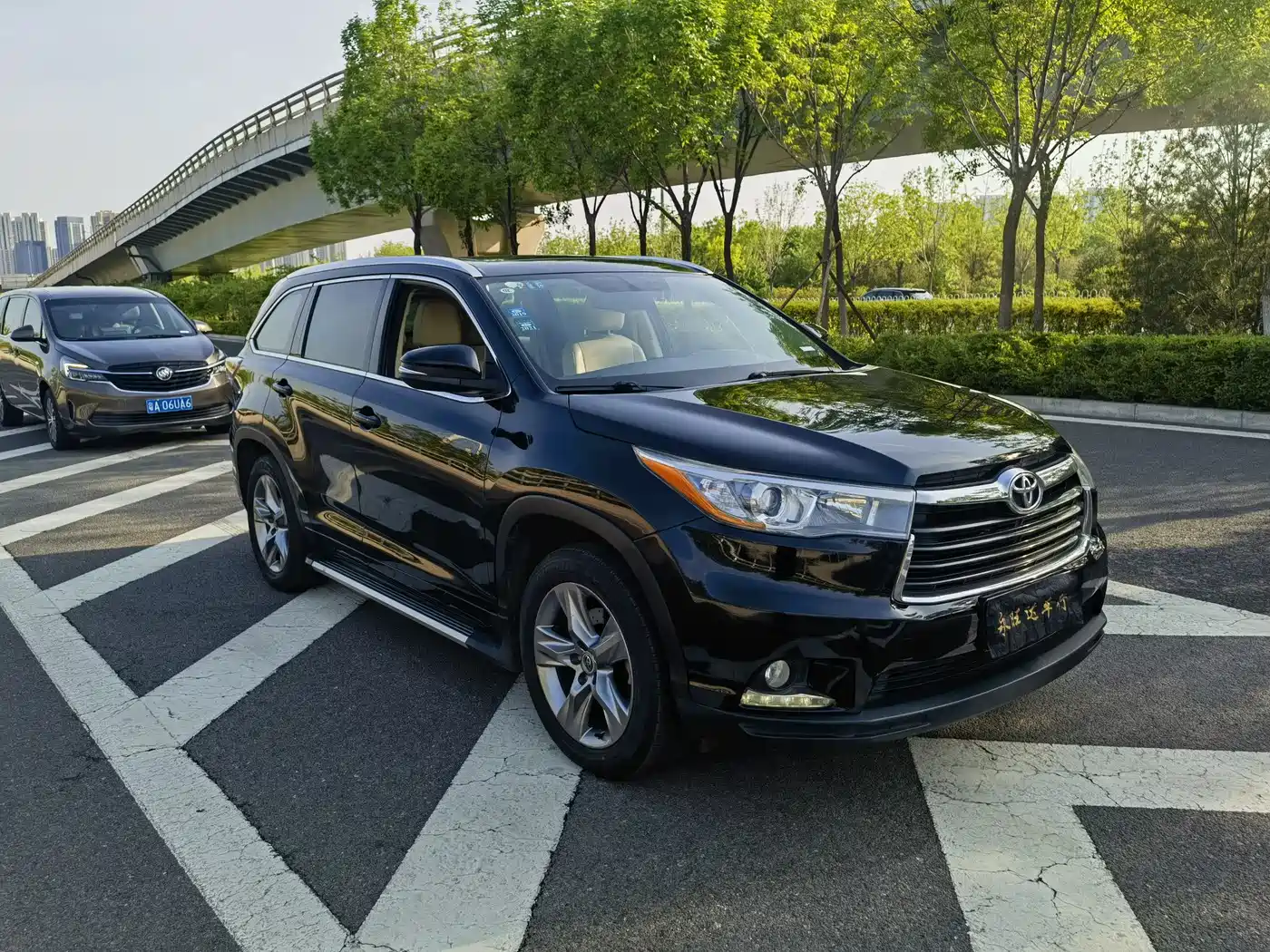 Toyota Highlander 2015 2.0T AWD Luxury Edition 7-seater фото 3