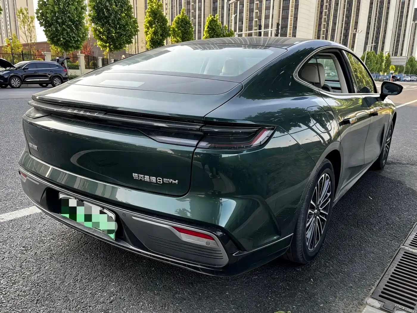 Geely Galaxy Galaxy Xingyao 8 2025 130km EM-i Premium Edition фото 9