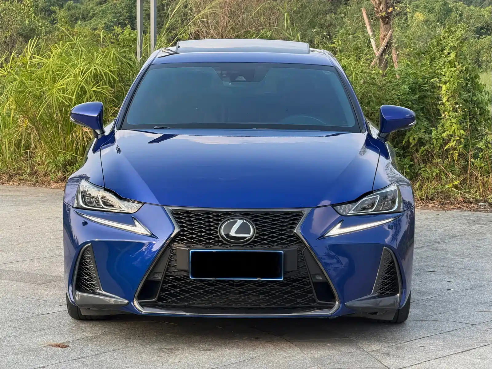 Фото 2 - Lexus IS