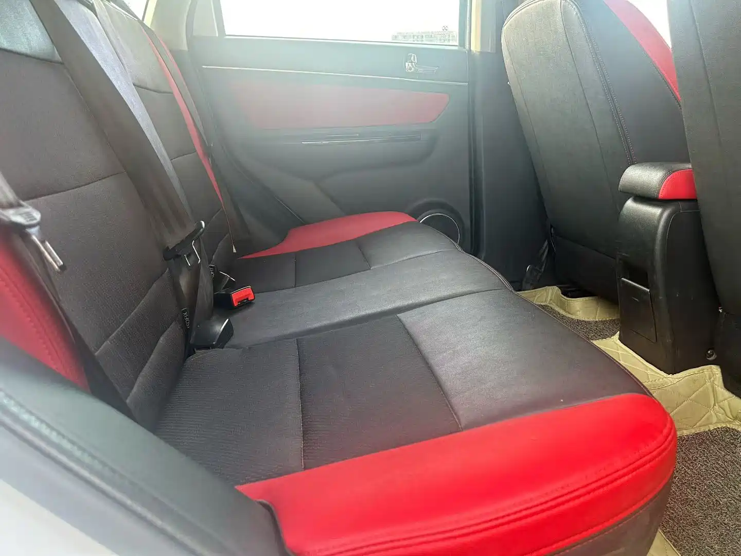 Фото 5 - BAIC Senova X25