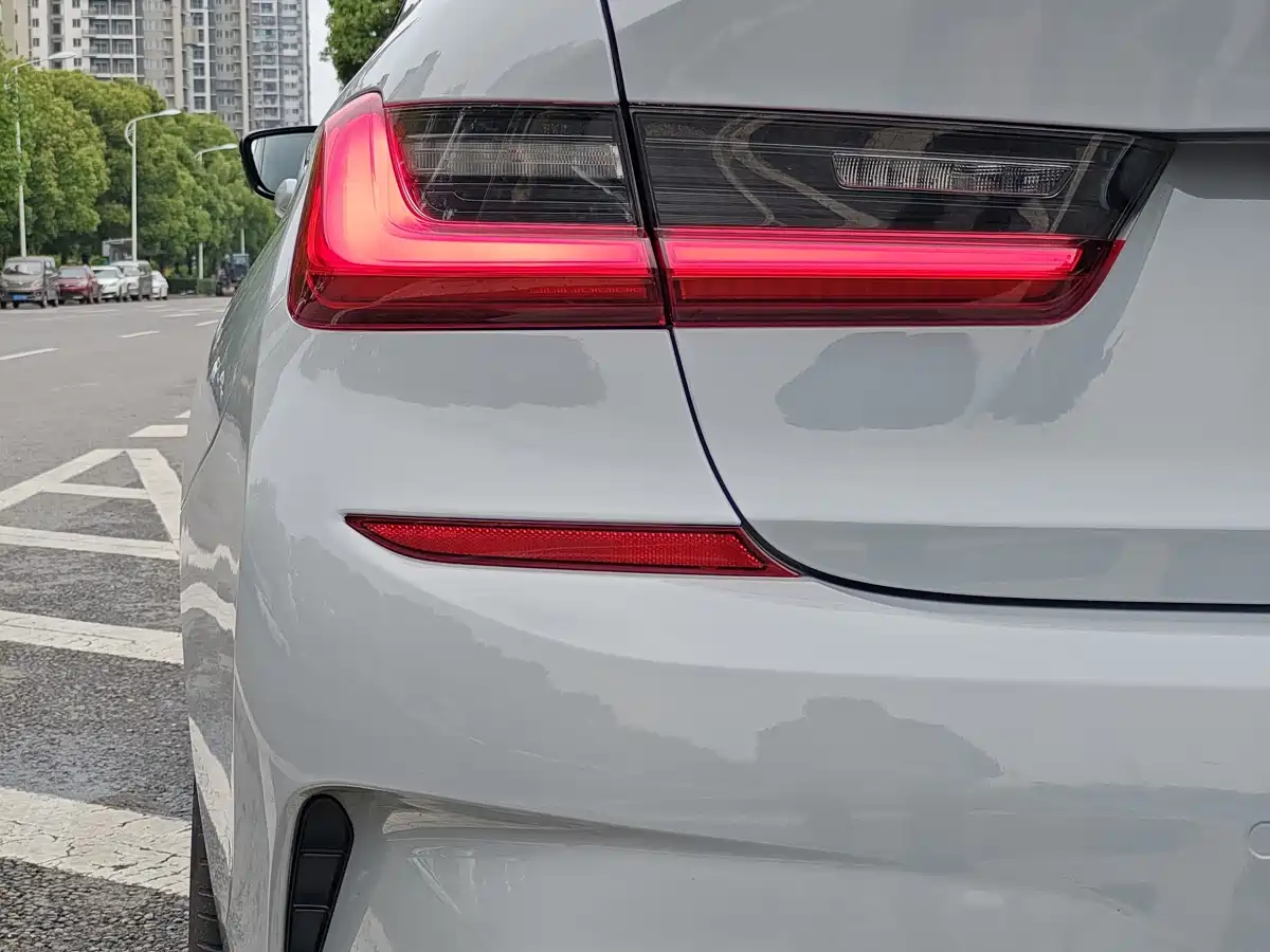BMW 3 Series 2021 325Li M Sport Night Edition фото 9