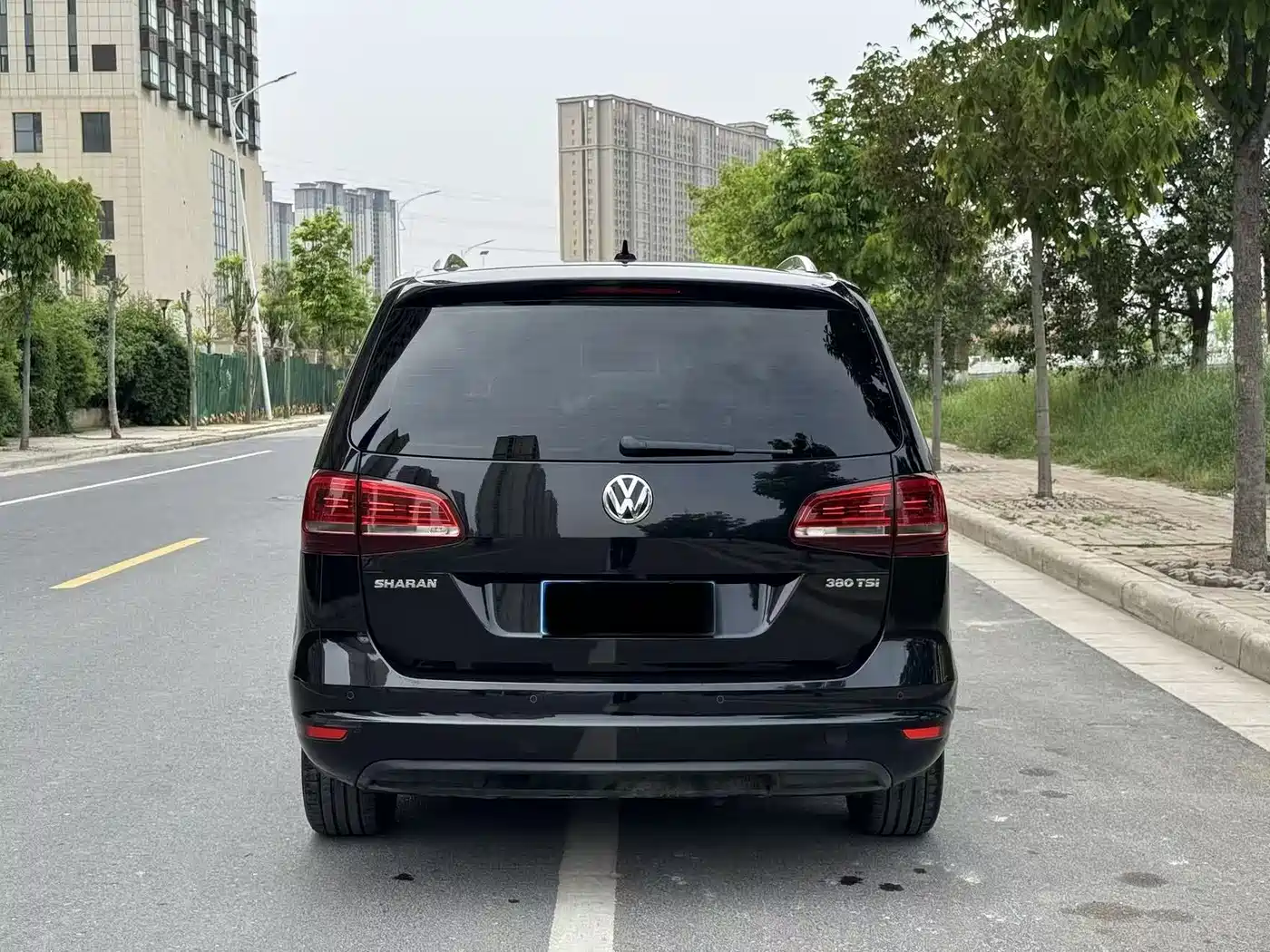 Volkswagen Sharan 2016 380TSI Comfort 7-seater фото 5