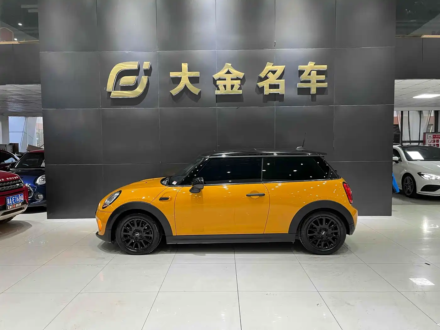 Фото 2 - MINI MINI