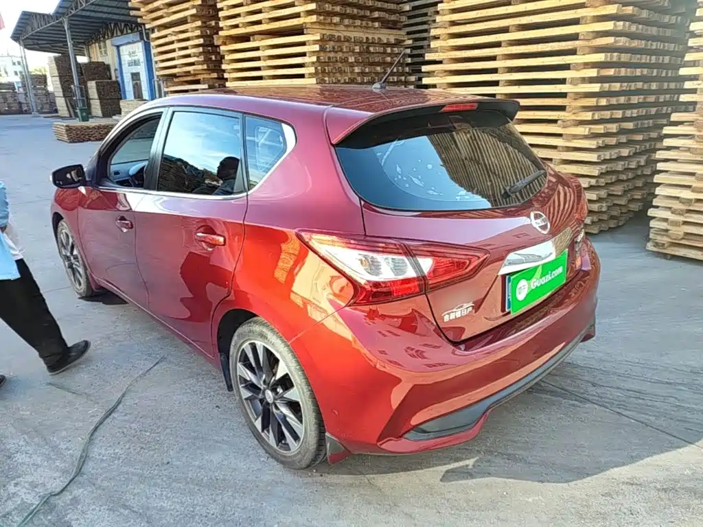 Фото 5 - Nissan Tiida
