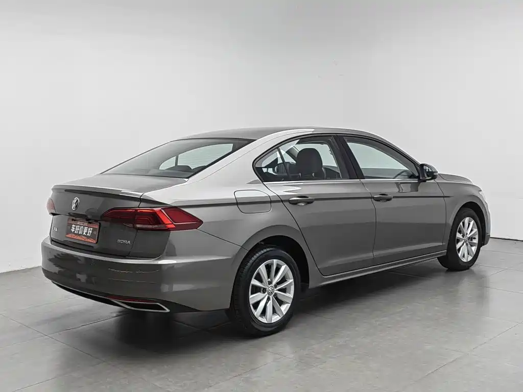 صورة 2 - Volkswagen Bora