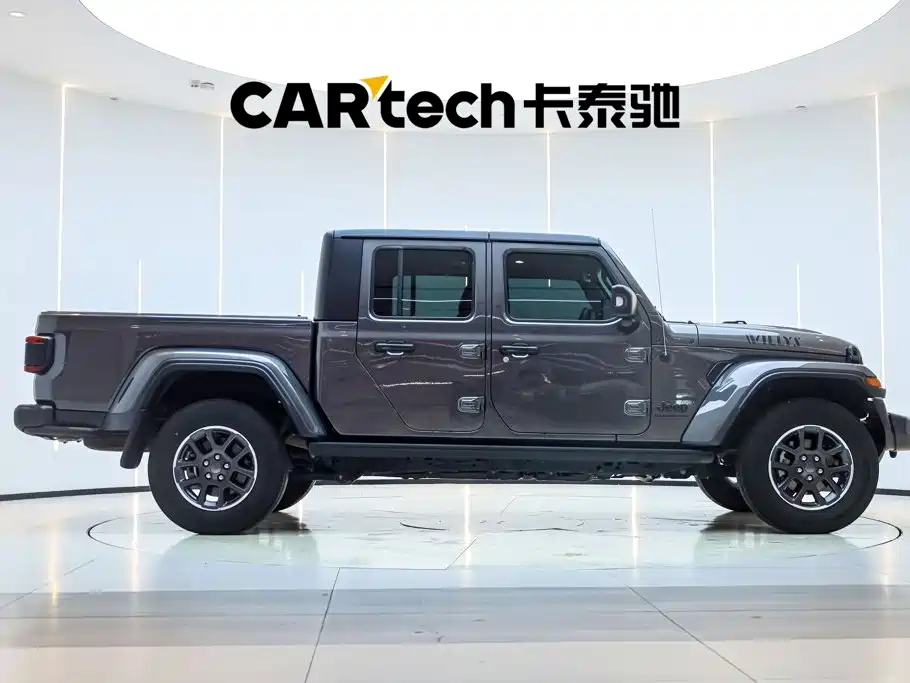 2023 Jeep Gladiator